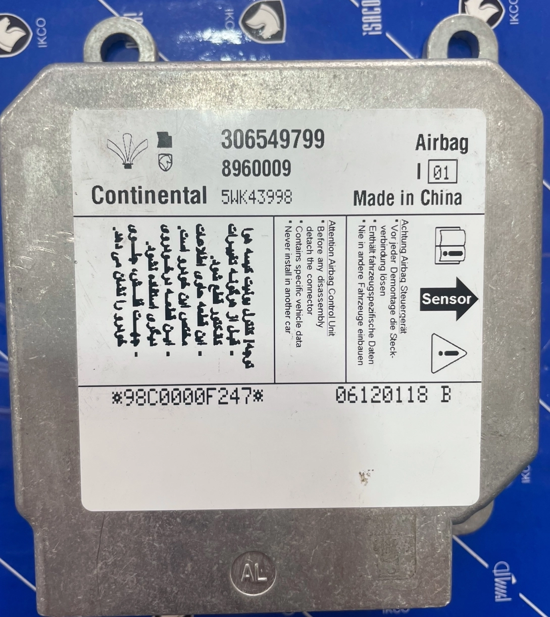 واحد کنترل الکترونیک(یونیت ایربگ) ACU دنا و سورن 8960009 عماد با لیبل ایساکو